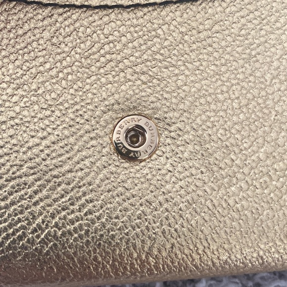 Burberry Gold compact wallet - Picture 7 of 11